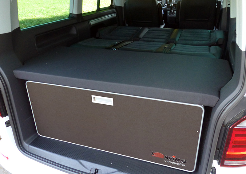 Kempingový box Reimo L-CM pro VW T5/T6 Multivan a California Beach