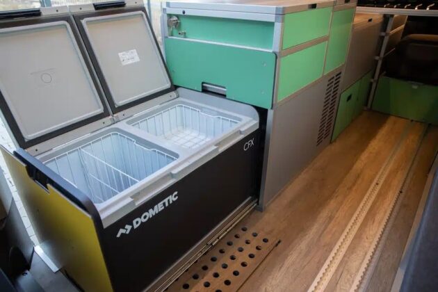 75 litrový kompresorový chladící box se dvěma teplotními zónami